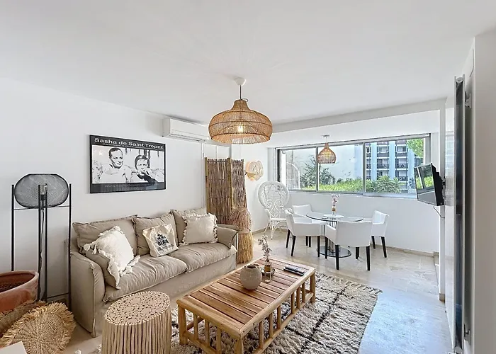 Cannes Bobo Chic Very Nice 2 Bedroom Apartment In A Quiet Location