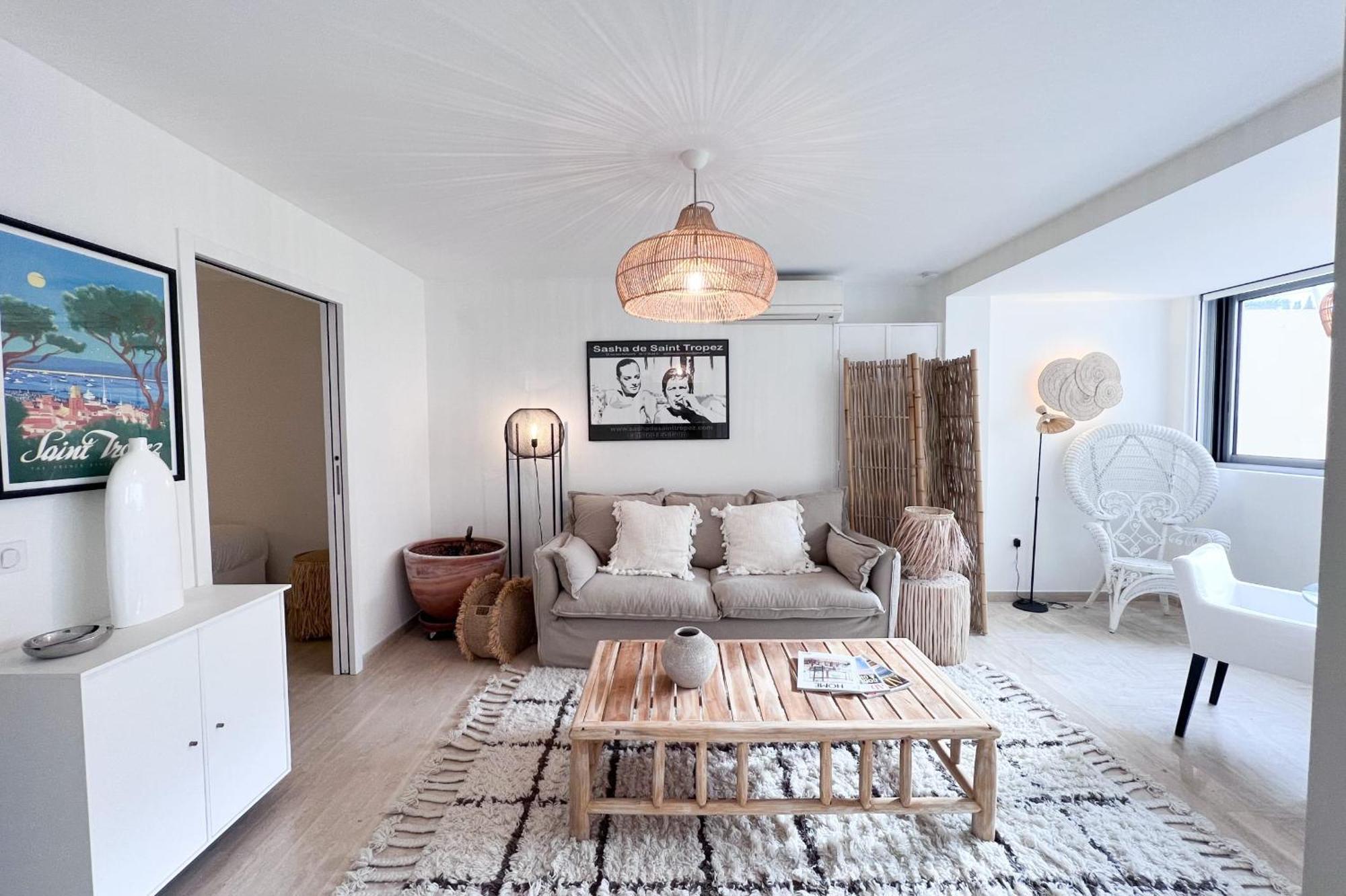Apartment Bobo Chic Very 2 Bedroom In A Quiet Location Cannes